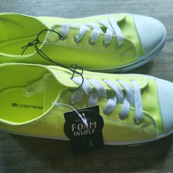 Neon street wear shoes size 9 - Picture 5 of 5